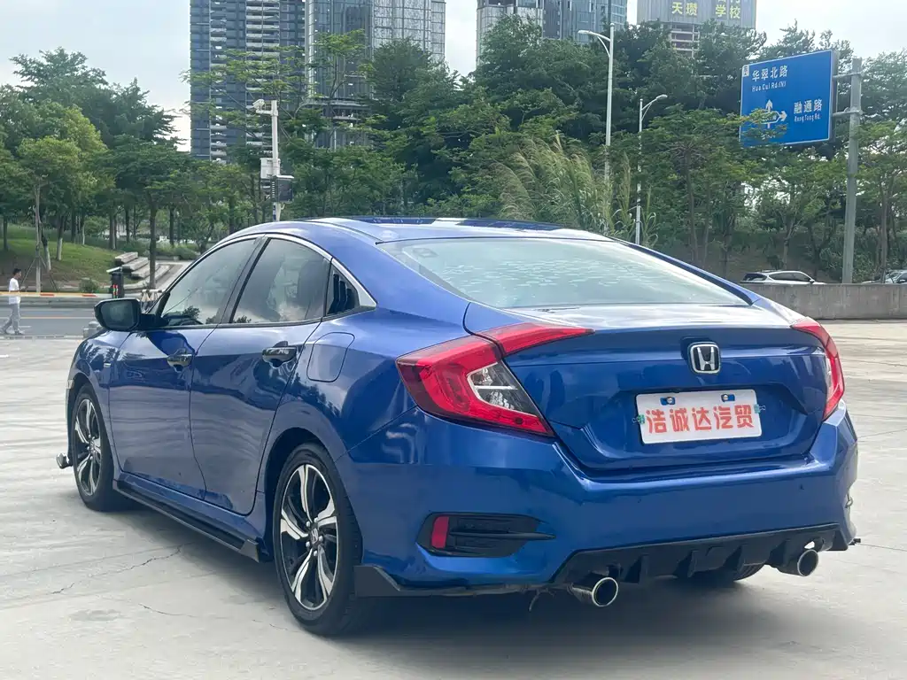 Honda Civic 2019 — фото 16