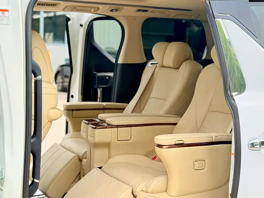 Toyota Alphard 2018 — фото 6