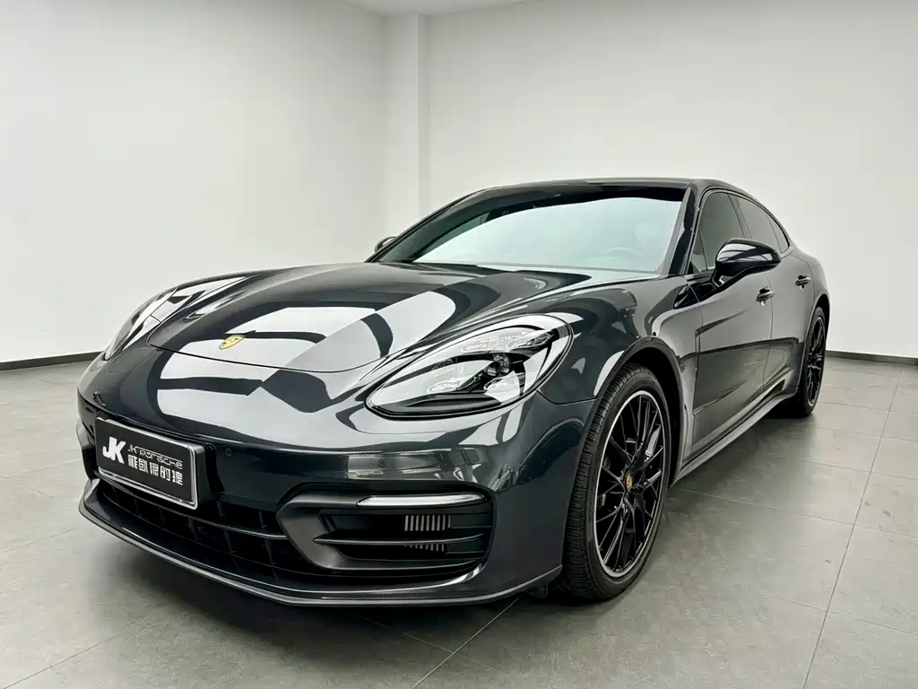 Porsche Panamera 2023