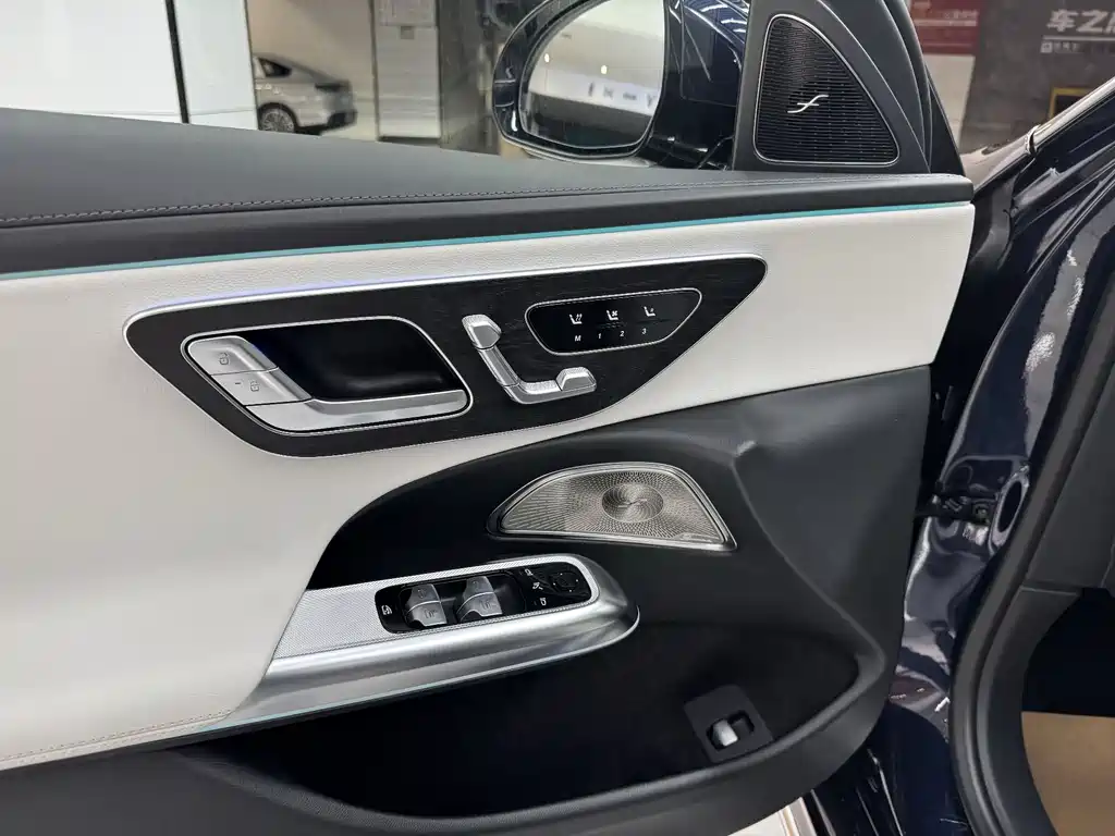Mercedes-Benz E-Class 2023 — фото 11