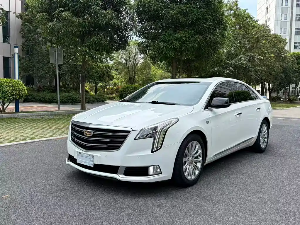 Cadillac XTS 2018 — фото 1