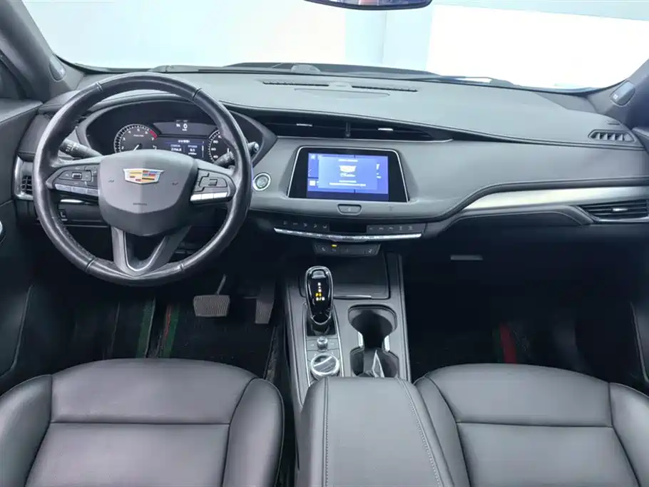 Cadillac XT4 2021 — фото 12