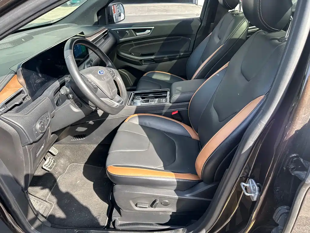 Ford Edge 2021 — фото 13