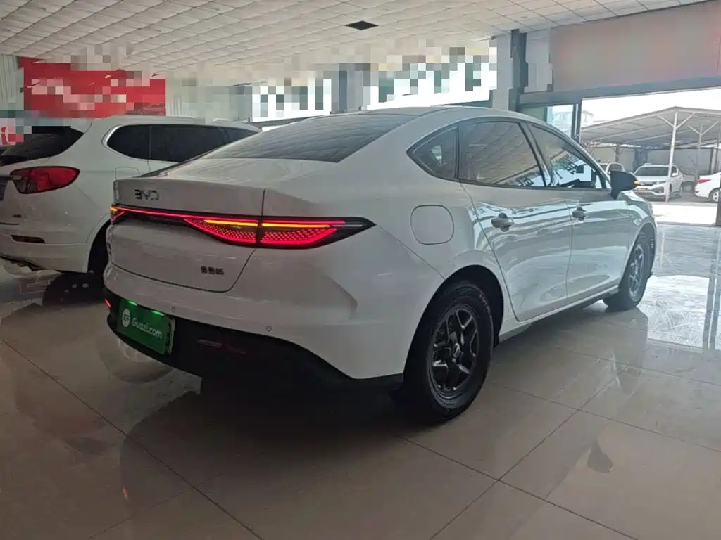 BYD Seal 05 DM-i 2025 — фото 7