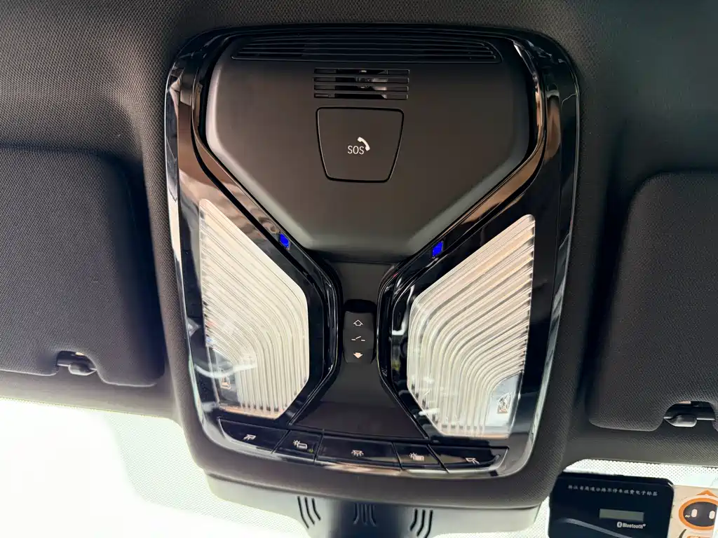 BMW 5 Series 2023 — фото 13