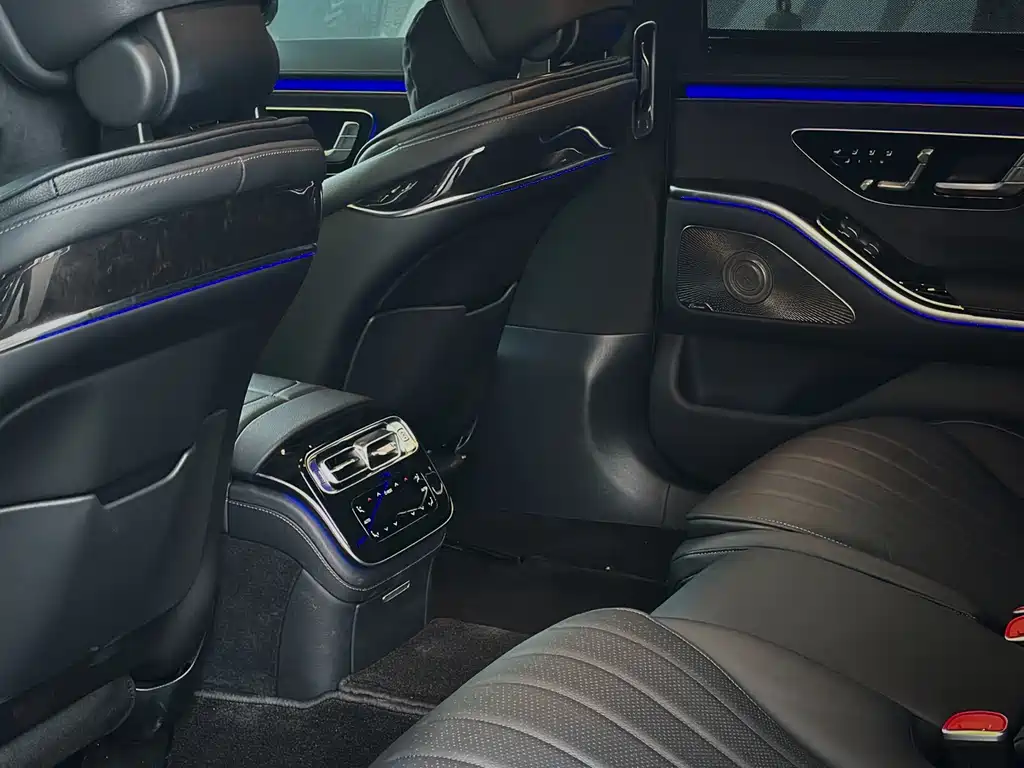 Mercedes-Benz S-Class 2023