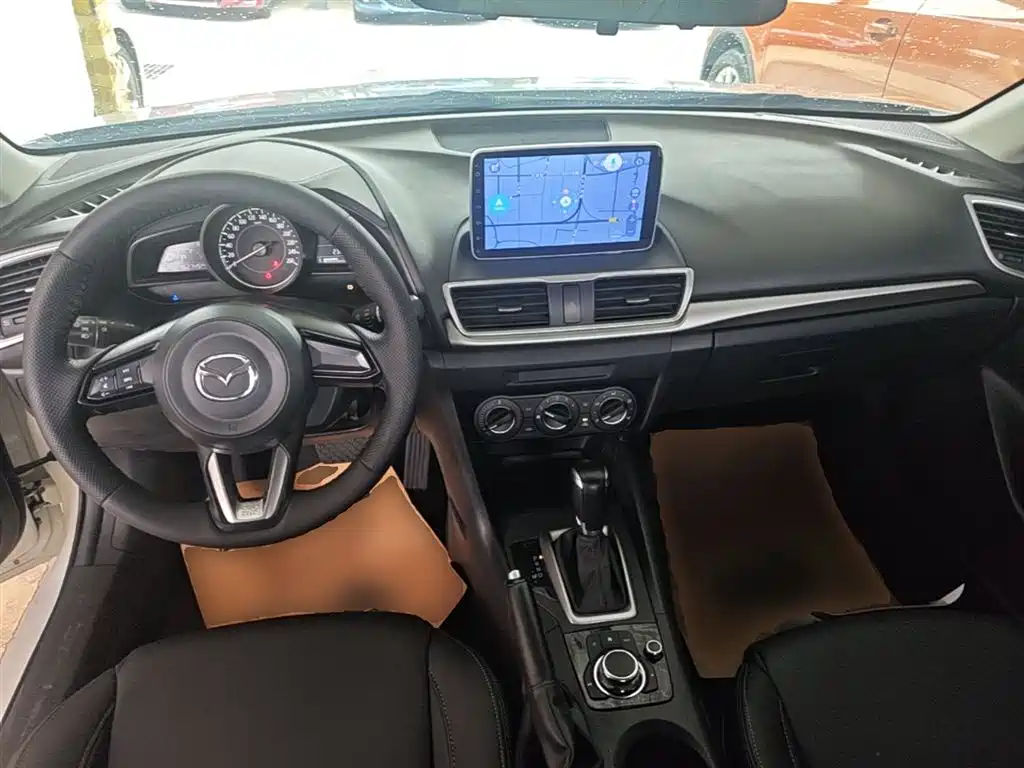 Mazda 3 Axela 2019 — фото 10