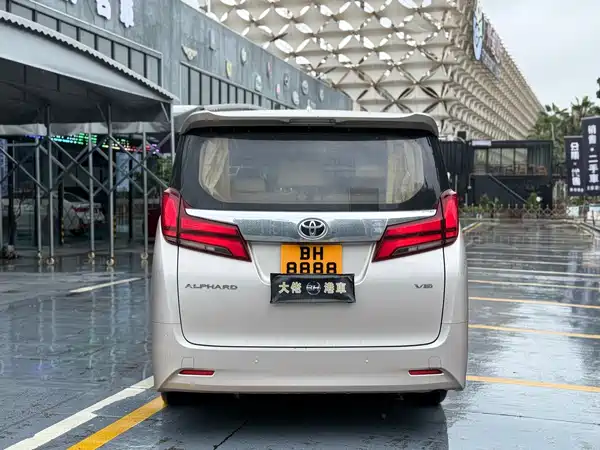 Toyota Alphard 2018