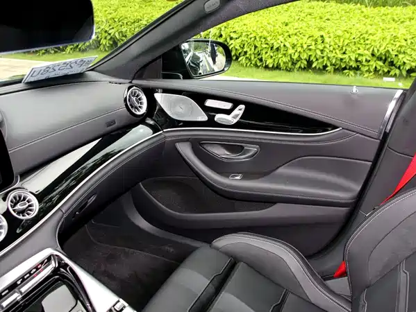 Mercedes-Benz AMG GT 2025