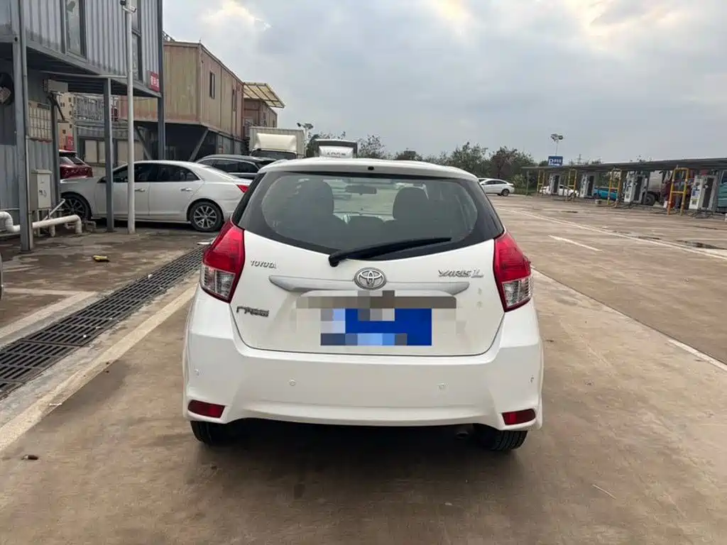 Toyota Yaris L 2016