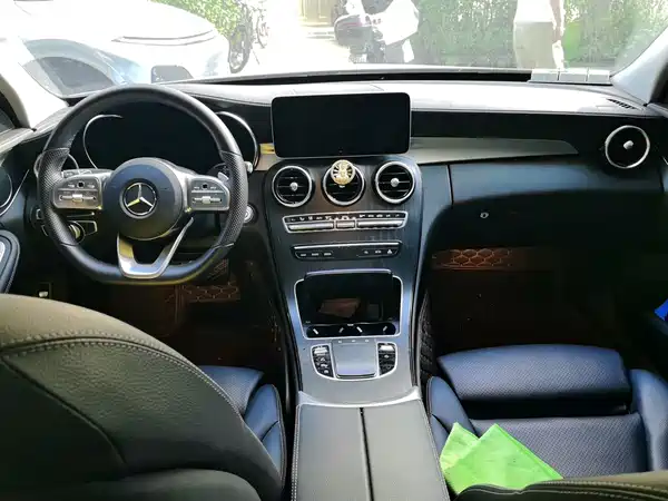 Mercedes-Benz C-Class 2021