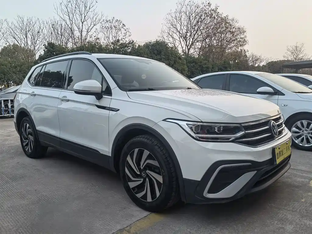 Volkswagen Tiguan L 2022