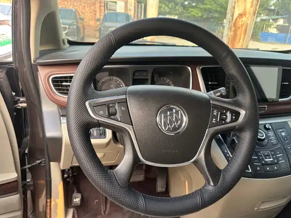 Buick GL8 2015