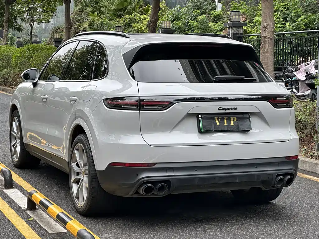 Porsche Cayenne Hybrid 2022 — фото 7