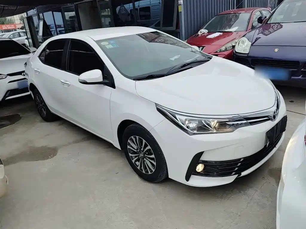 Toyota Corolla 2018 — фото 4