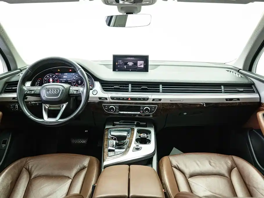Audi Q7 2018 — фото 16