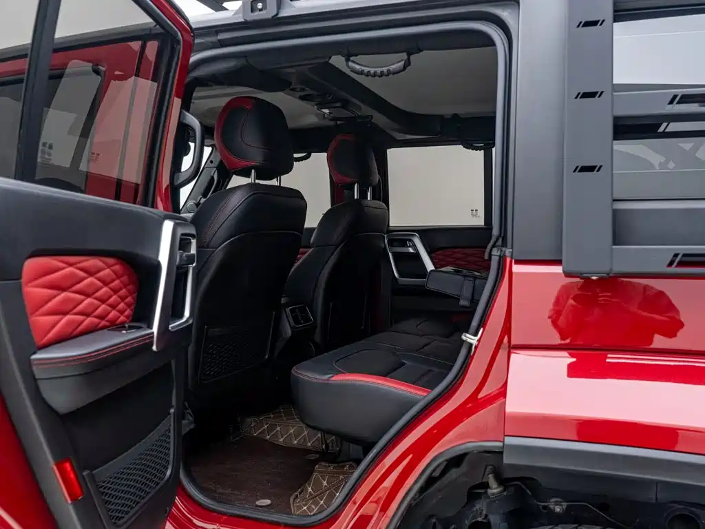 BAIC BJ40 2023 — фото 16