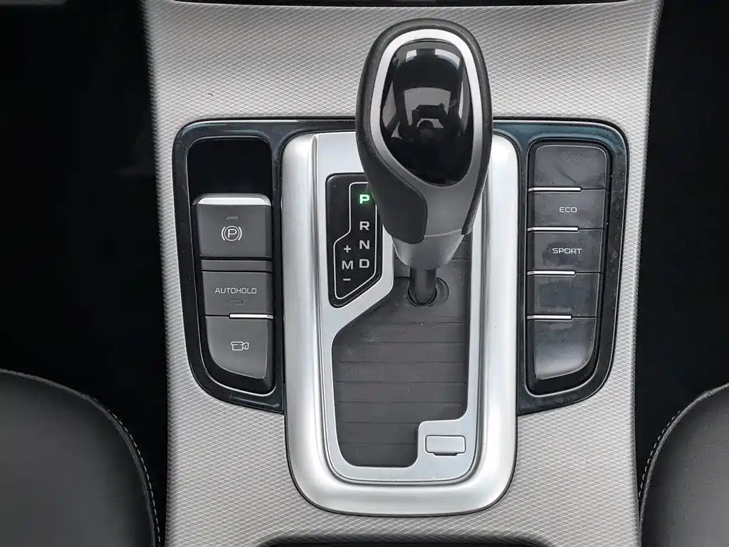 Geely Emgrand GS 2018 — фото 13