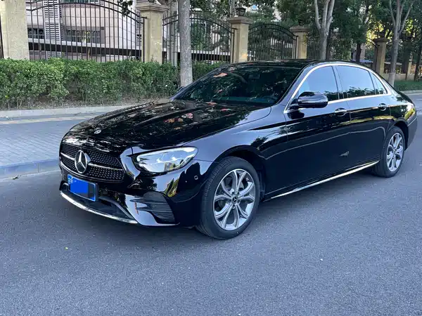 Mercedes-Benz E-Class 2022