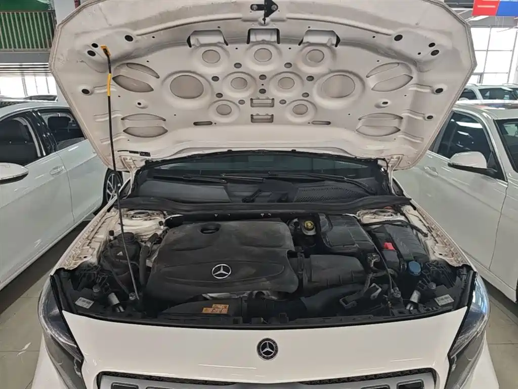 Mercedes-Benz GLA 2017 — фото 20
