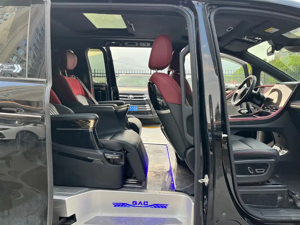GAC Motor Trumpchi M8 2023 — фото 14