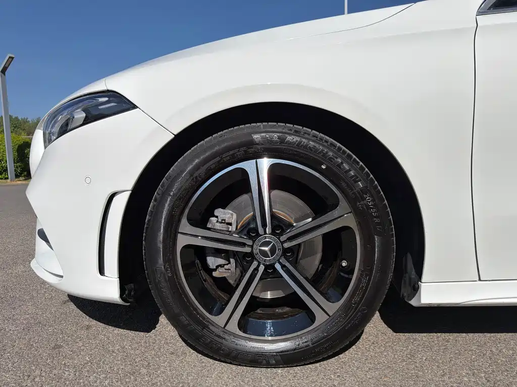 Mercedes-Benz A-Class 2023 — фото 14