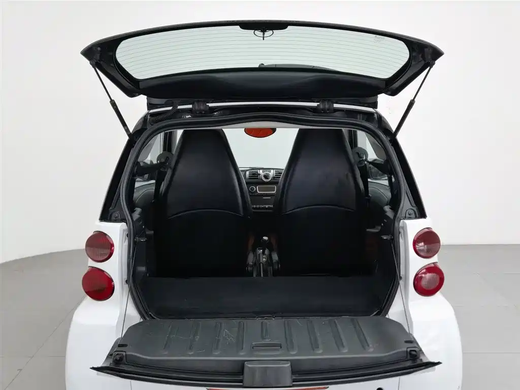 smart Fortwo 2012 — фото 16
