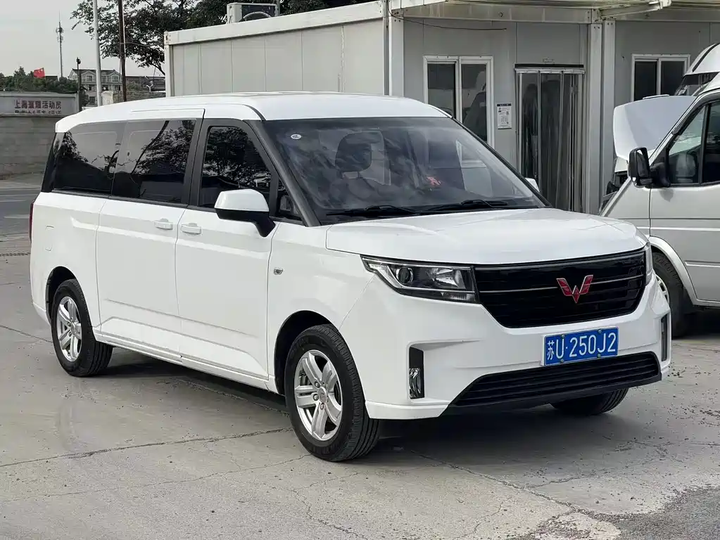 Wuling Journey 2022
