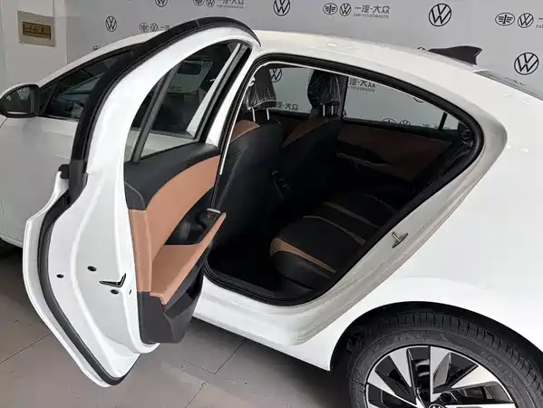 Volkswagen Sagitar 2026