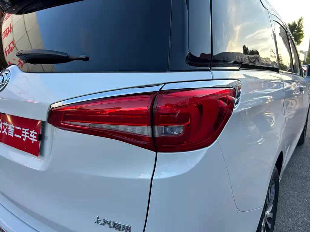 Buick GL8 2017