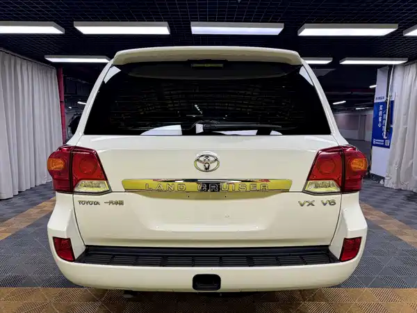 Toyota Land Cruiser 2012