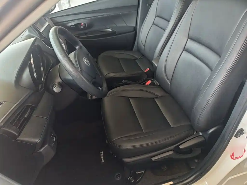 Toyota Yaris L 2021 — фото 15