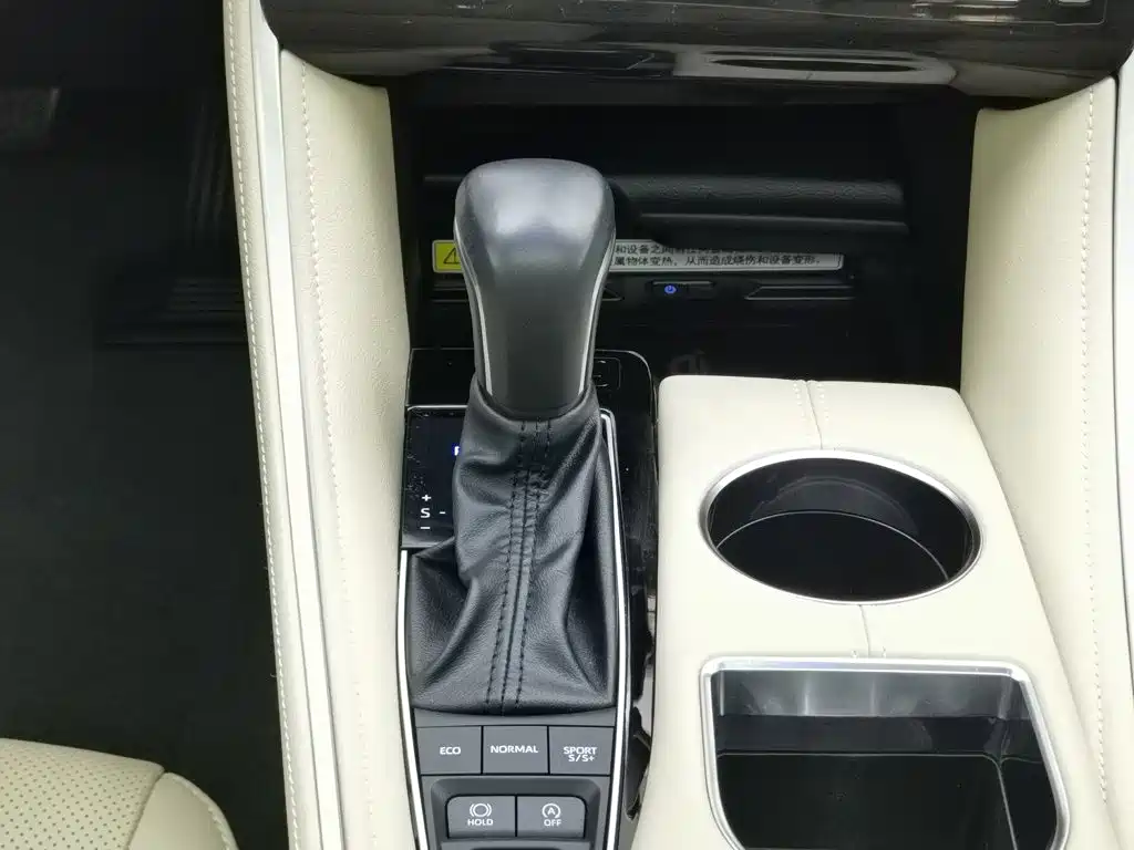Toyota Avalon 2023 — фото 13