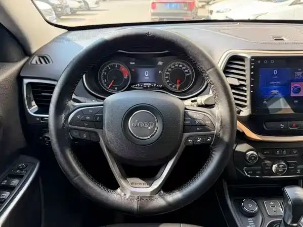 Jeep Cherokee 2019