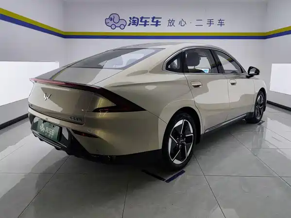 Wuling Starlight 2025