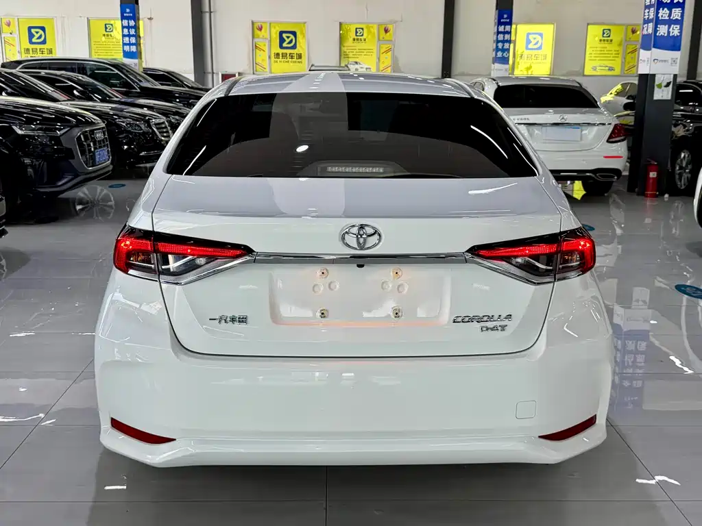 Toyota Corolla 2022 — фото 10