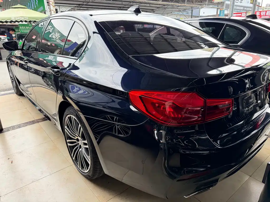 BMW 5 Series 2019