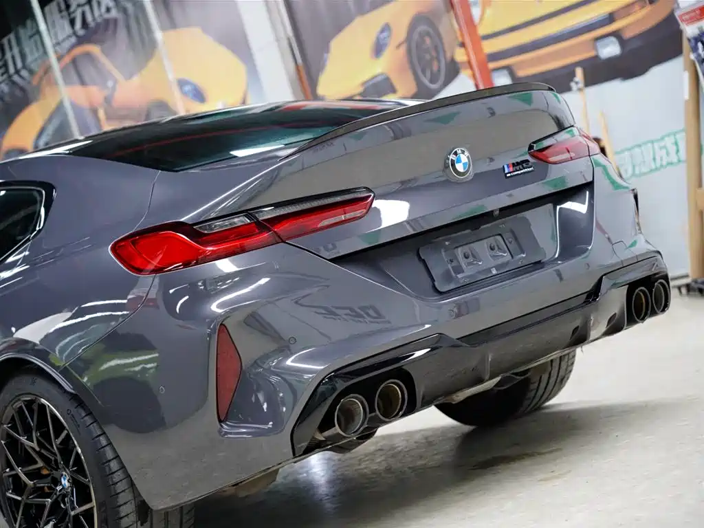 BMW M8 2021