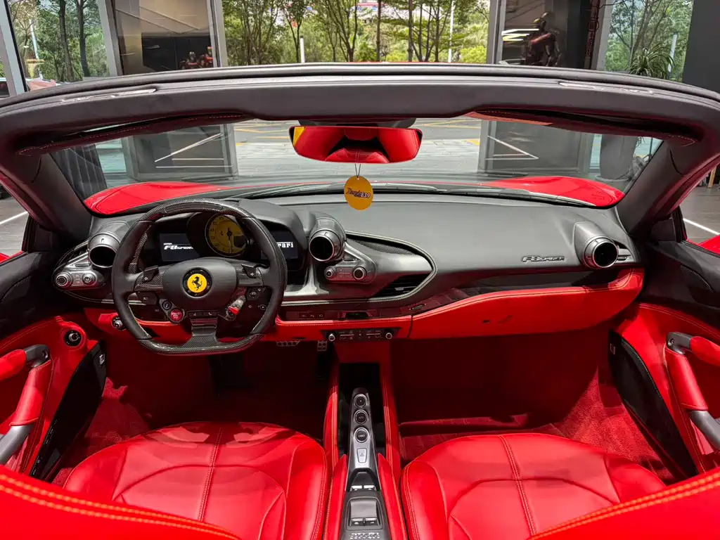 Ferrari F8 2020 — фото 12