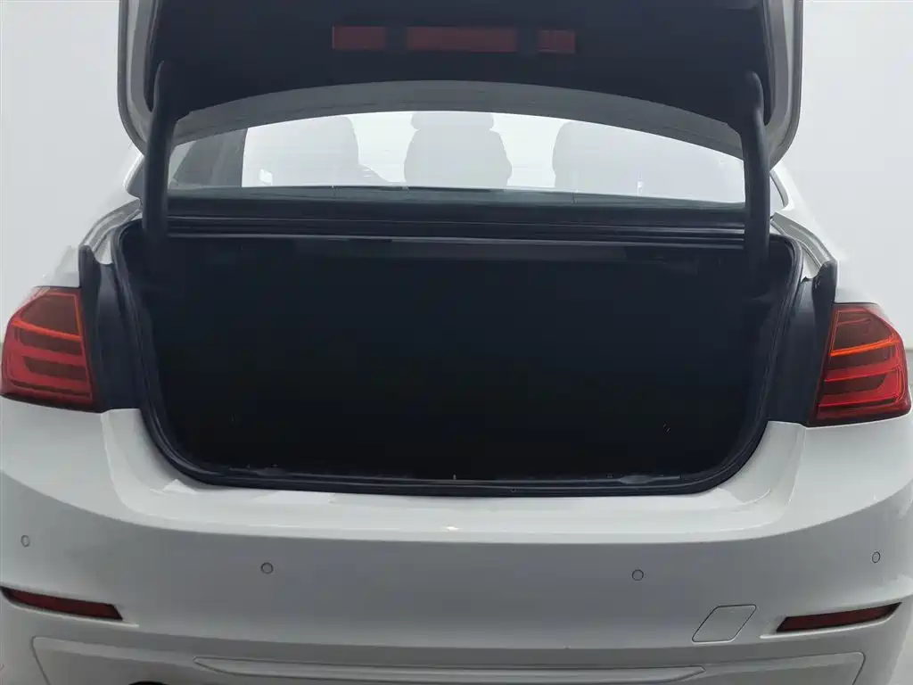BMW 3 Series 2013 — фото 16