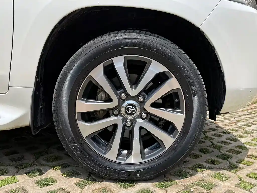Toyota Land Cruiser 2019 — фото 17