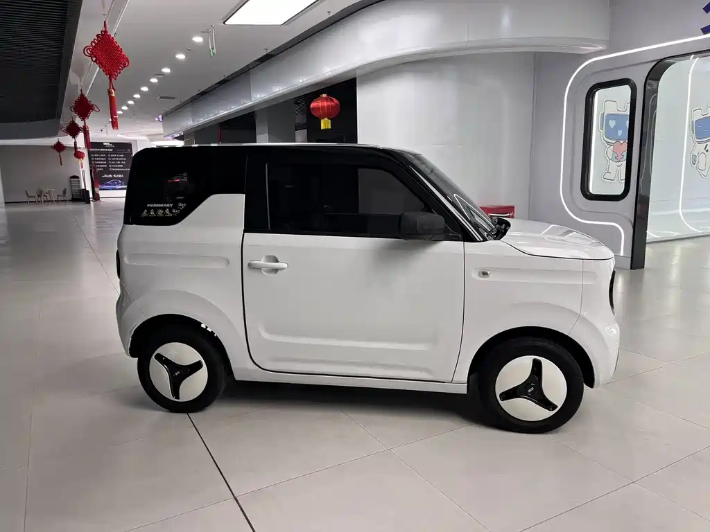 Geely Galaxy Panda 2023