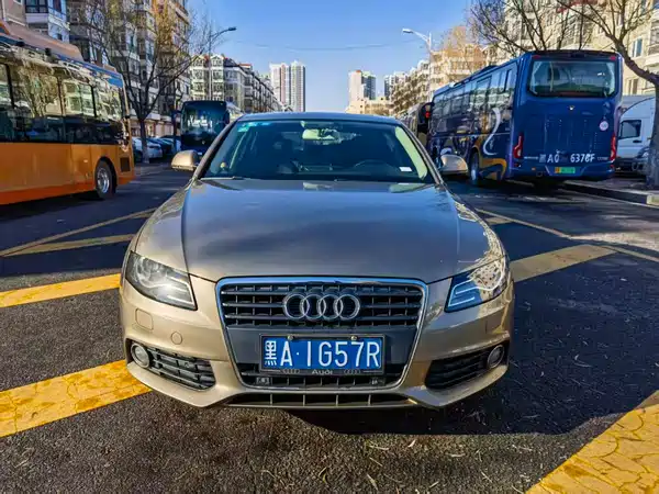 Audi A4L 2012