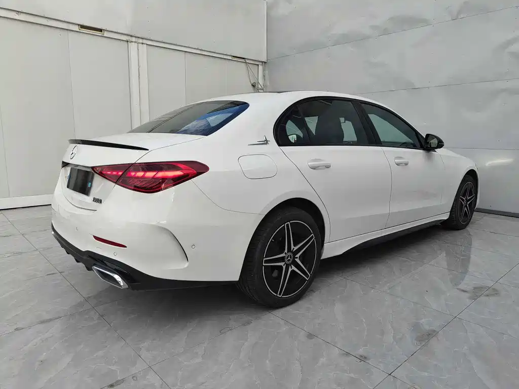 Mercedes-Benz C-Class 2025