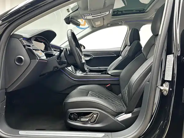 Audi A8 2023