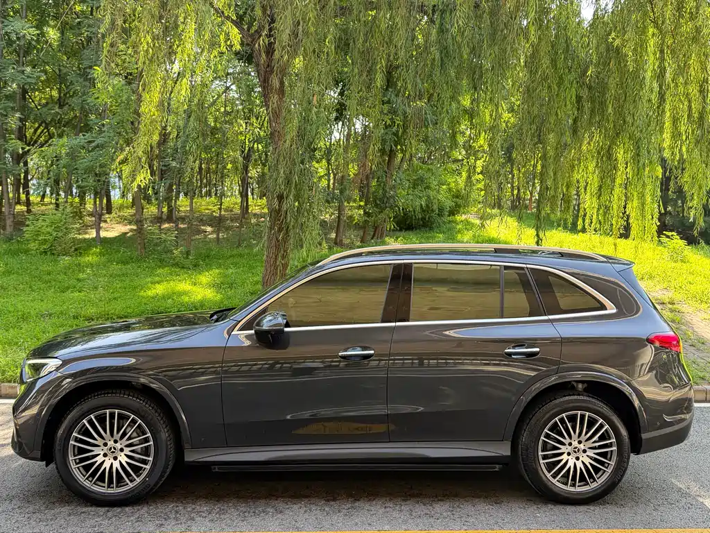 Mercedes-Benz GLC 2024