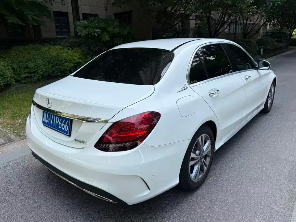 Mercedes-Benz C-Class 2019