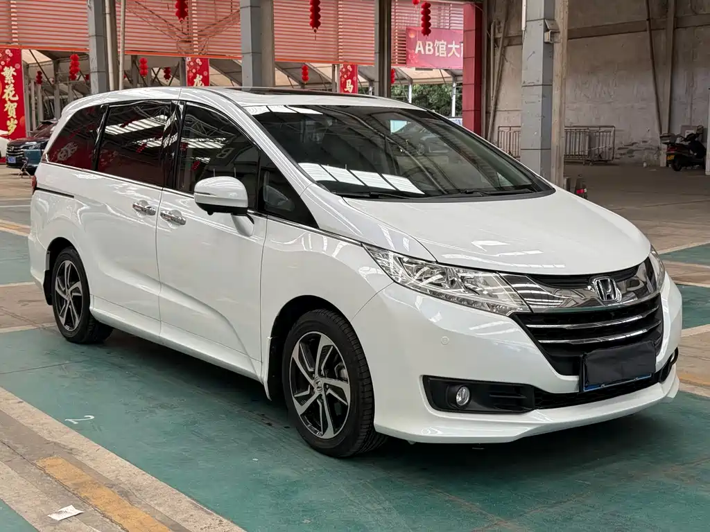 Honda Odyssey 2017 — фото 2