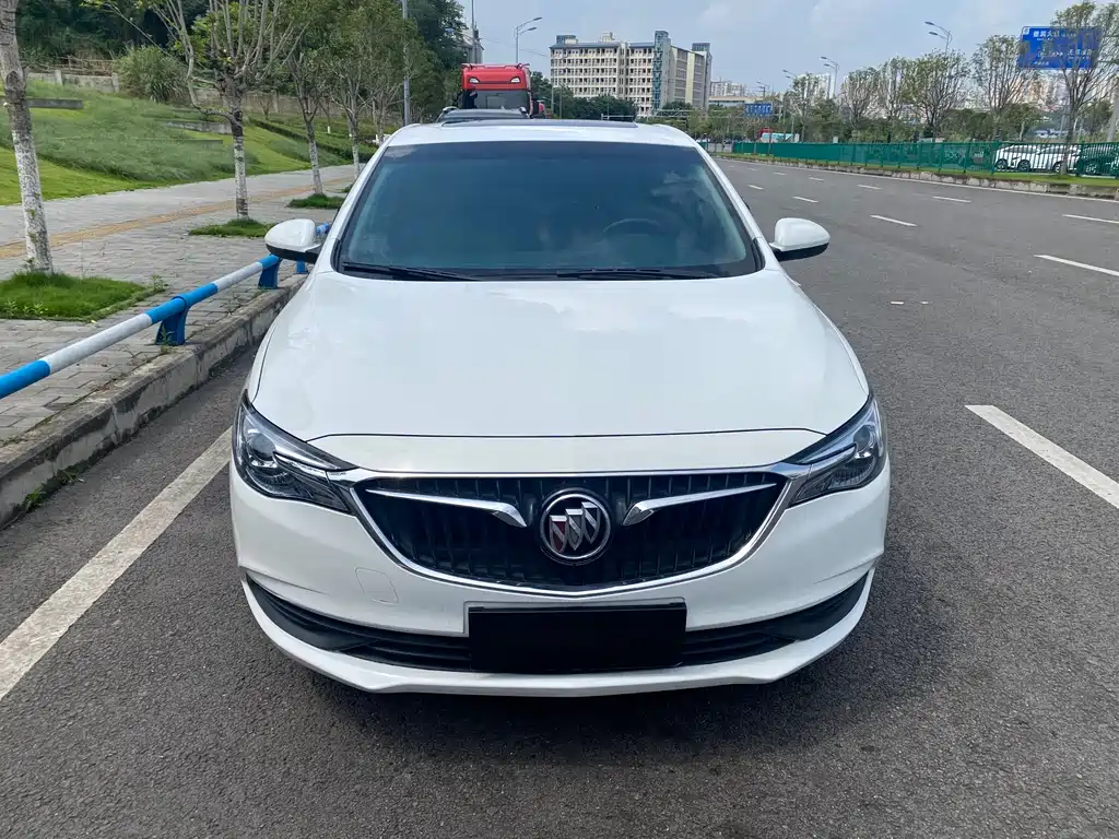 Buick Excelle 2019 — фото 2
