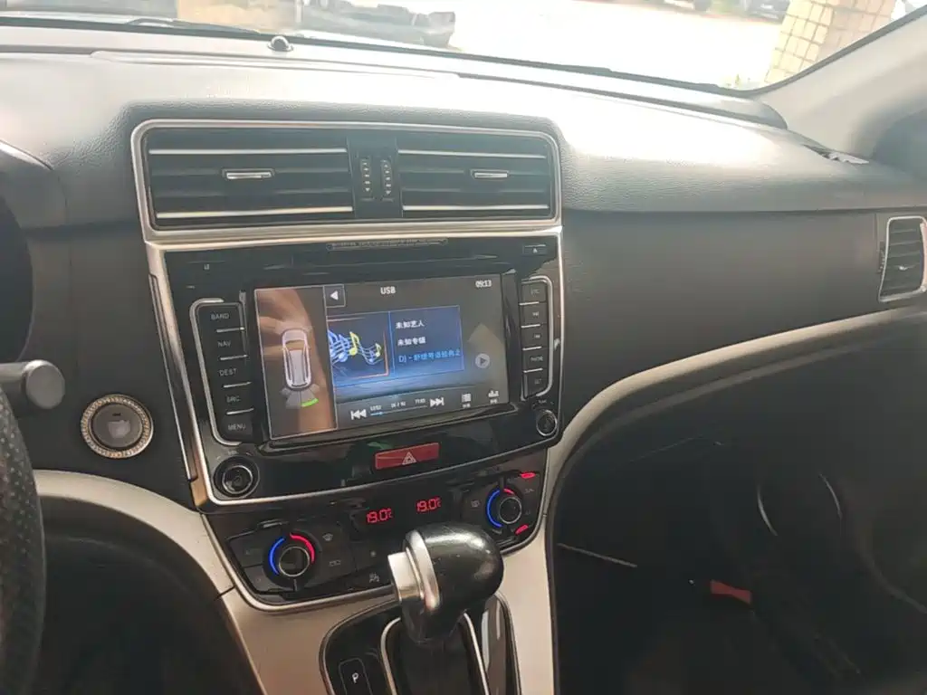 Haval H6 2015 — фото 13